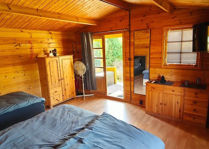 Nyaraló Im Waeldchen In Naehe